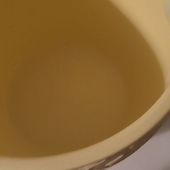 Honeycomb Textured Pot - Picture 2 of 6